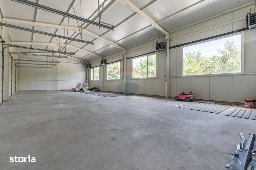 Spațiu comercial, de 220 mp, în Holboca