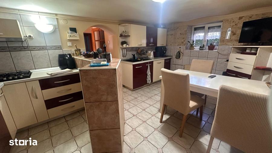 Casă cu Teren 636 Mp în Lazaret