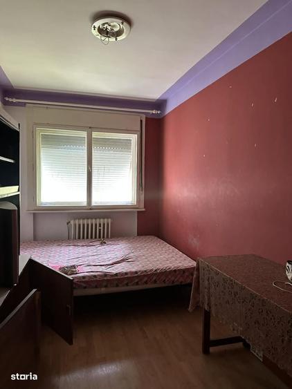 Apartament cu 3 camere decomandat în Horea