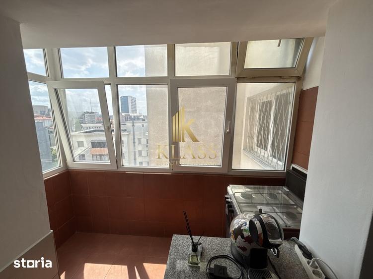 Apartament cu 4 camere decomandat în Romană