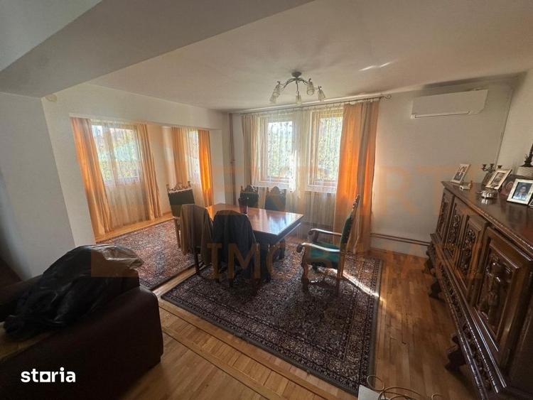 Casă cu 10 camere cu Teren 1000 Mp în Km 4