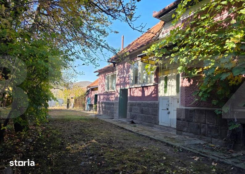 Casă cu 5 camere cu Teren 868 Mp în Malnaș