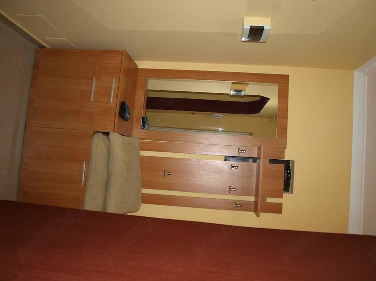 Apartament cu 3 camere decomandat în Complex Studențesc