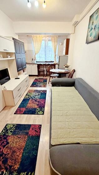 Apartament cu 2 camere decomandat, mobilat în Central