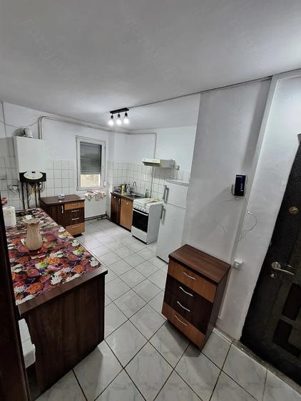 Apartament cu 2 camere nedecomandat în Govândari