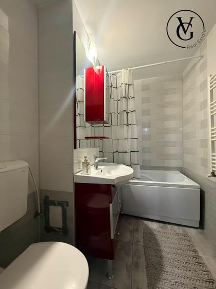 Apartament cu 3 camere decomandat, mobilat în Faleza Nord