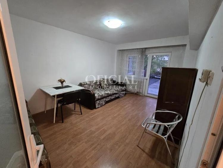 Apartament cu 3 camere decomandat, mobilat în Zorilor