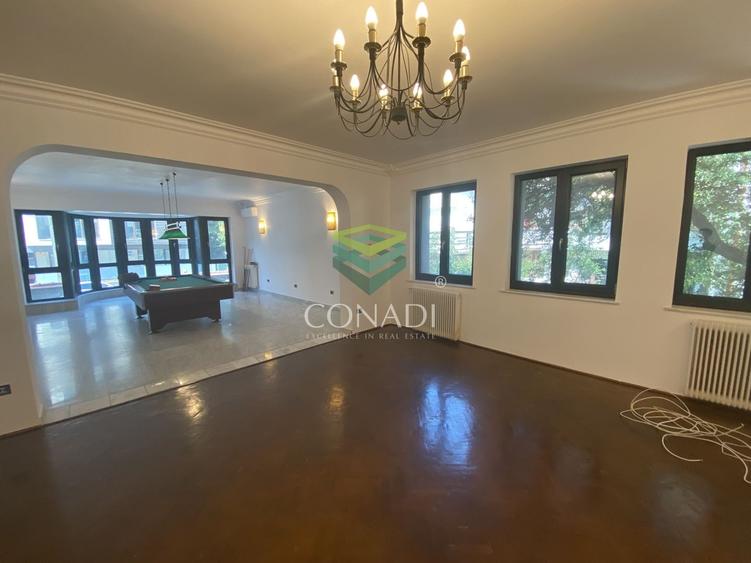 Casă individuală cu 13 camere cu Piscina în Cotroceni