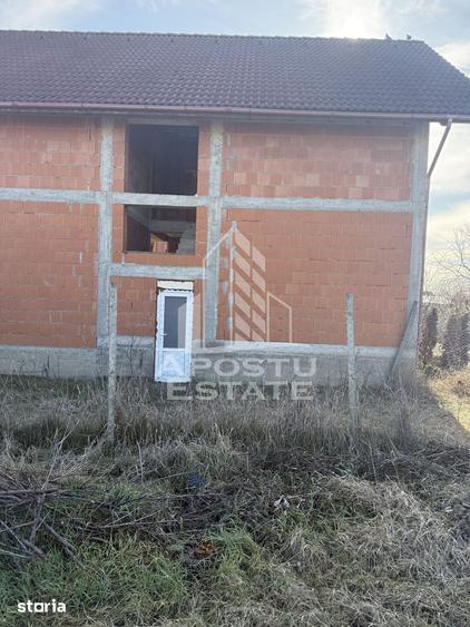 Casă cu 4 camere cu Teren 637 Mp în Covaci