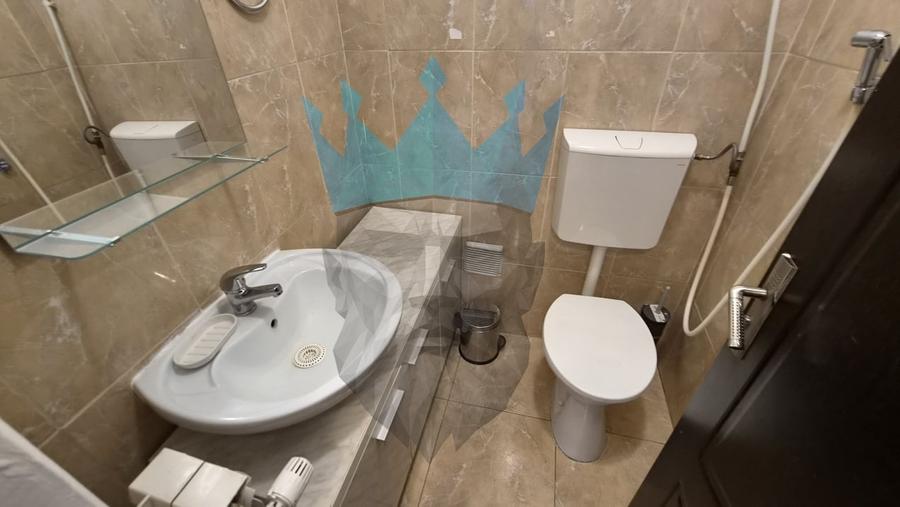 Apartament cu 3 camere decomandat, mobilat în P-ța Alba Iulia