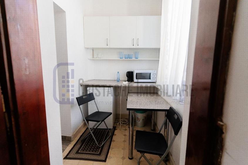 Apartament cu 6 camere decomandat, mobilat în Știrbei Vodă