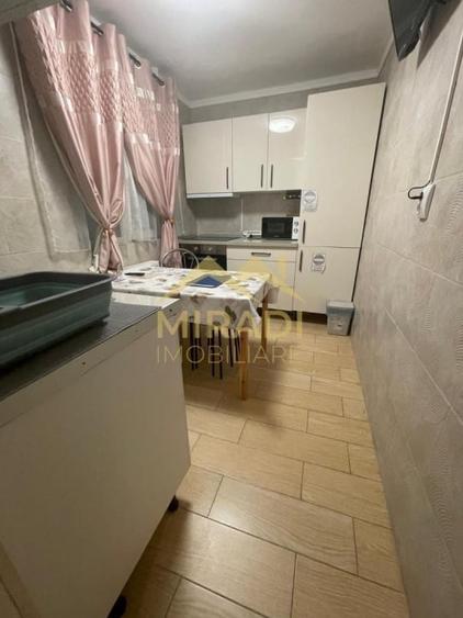 Apartament cu 2 camere, mobilat în Unirii