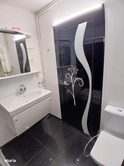 Apartament cu 3 camere decomandat în Rahova
