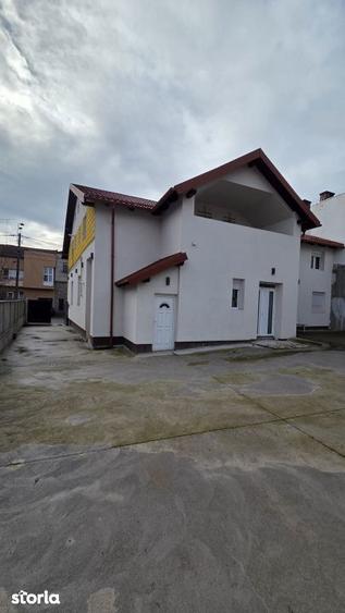 Casă cu Teren 600 Mp în Central