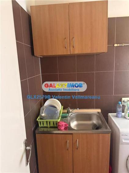 Garsonieră decomandată, mobilată în Dristor