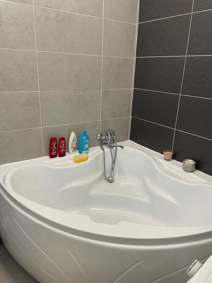 Apartament cu 3 camere decomandat în Chiajna