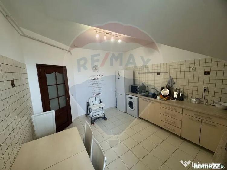 Apartament cu 3 camere decomandat în Burdujeni