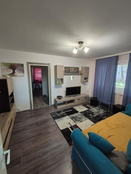 Apartament cu 2 camere semidecomandat, mobilat în Podu Roș — fotografia 2