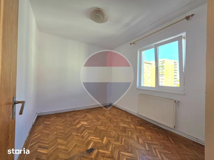 Apartament cu 4 camere în Central