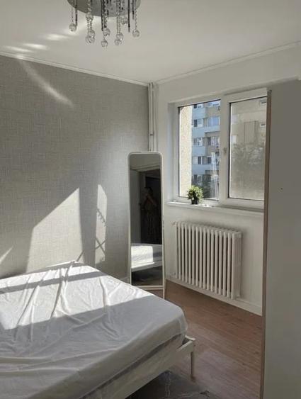 Apartament cu 3 camere decomandat, mobilat în Drumul Taberei