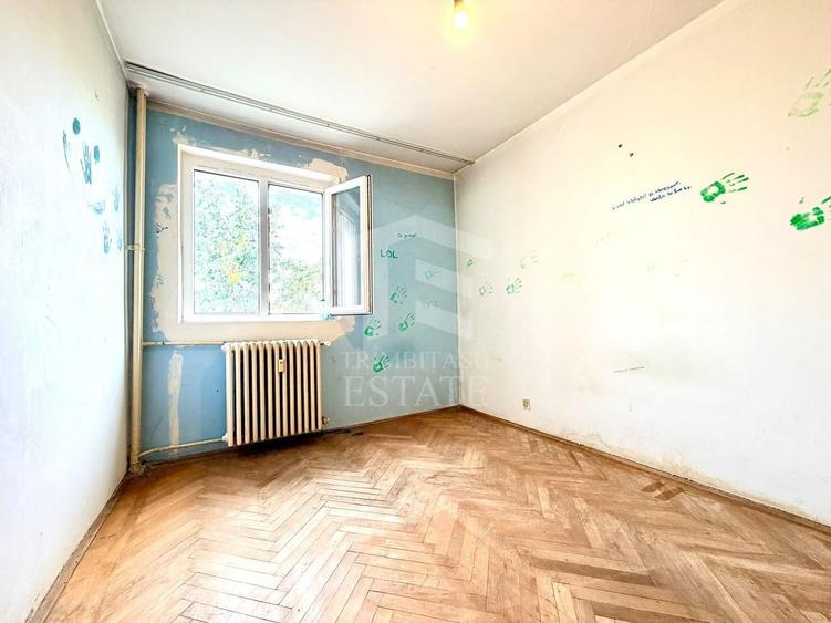 Apartament cu 3 camere semidecomandat în Titan