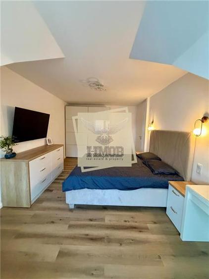 Apartament cu 4 camere decomandat în Piața Cluj