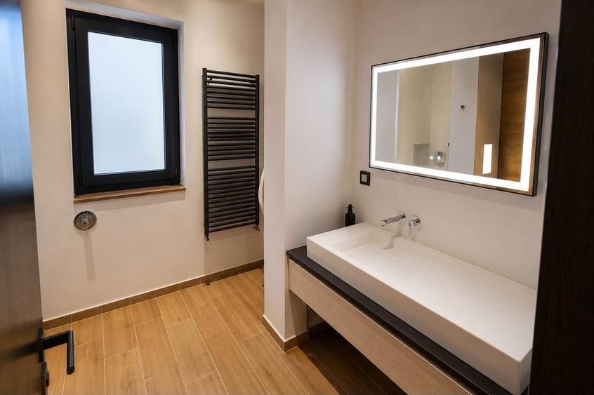 Casă individuală cu 4 camere cu Canalizare în Floreasca