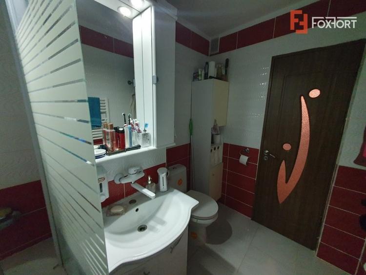 Apartament cu 4 camere decomandat, mobilat în Plăvăț II