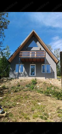 Casă cu 3 camere cu Teren 500 Mp în Surani