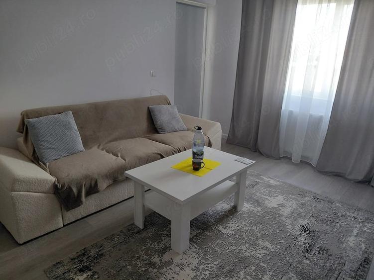 Apartament cu 2 camere decomandat în Exterior Vest