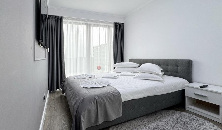 Apartament cu 4 camere decomandat, mobilat în Poiana Brașov