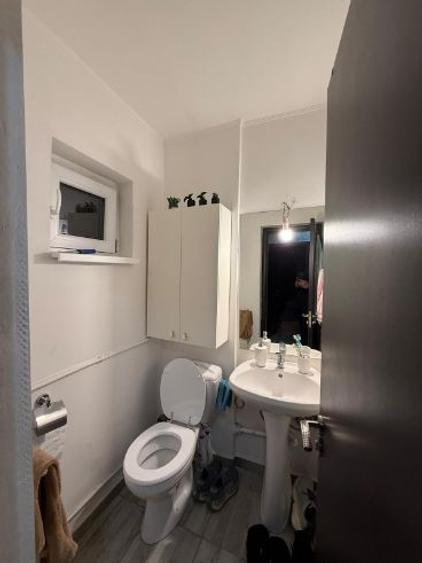 Apartament cu 3 camere decomandat în Titan