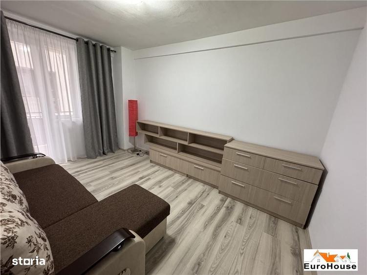 Apartament cu 3 camere decomandat în Ampoi 3