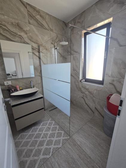 Duplex cu 5 camere cu Canalizare în Moșnița Nouă