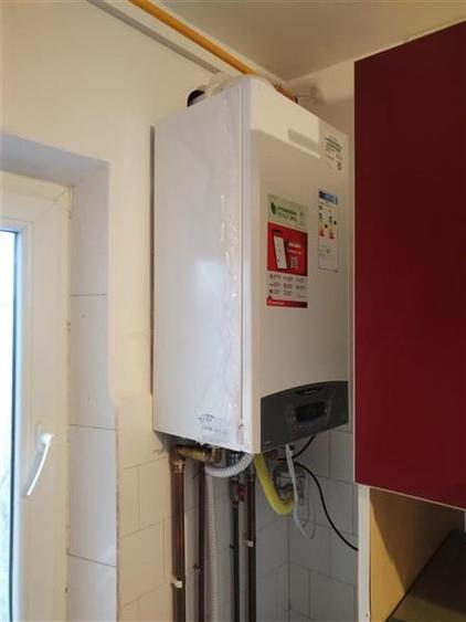 Apartament cu 3 camere decomandat în Lipovei
