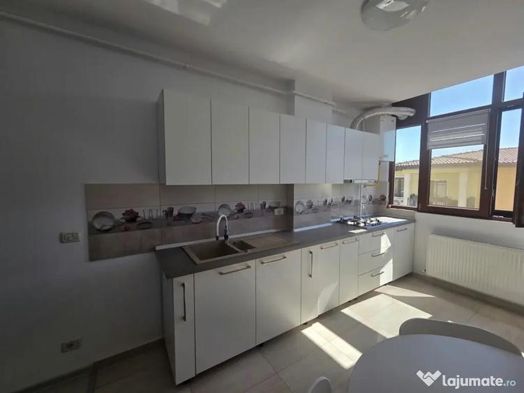 Apartament cu 2 camere decomandat în Valea Adâncă