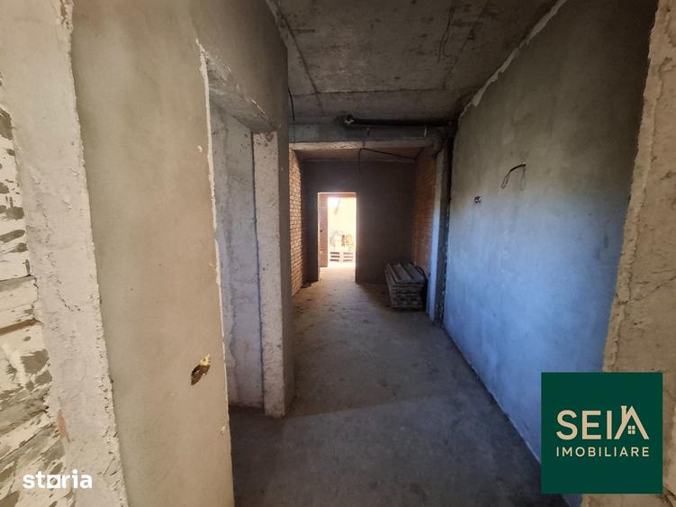Casă cu 6 camere cu Teren 1700 Mp în Sascut