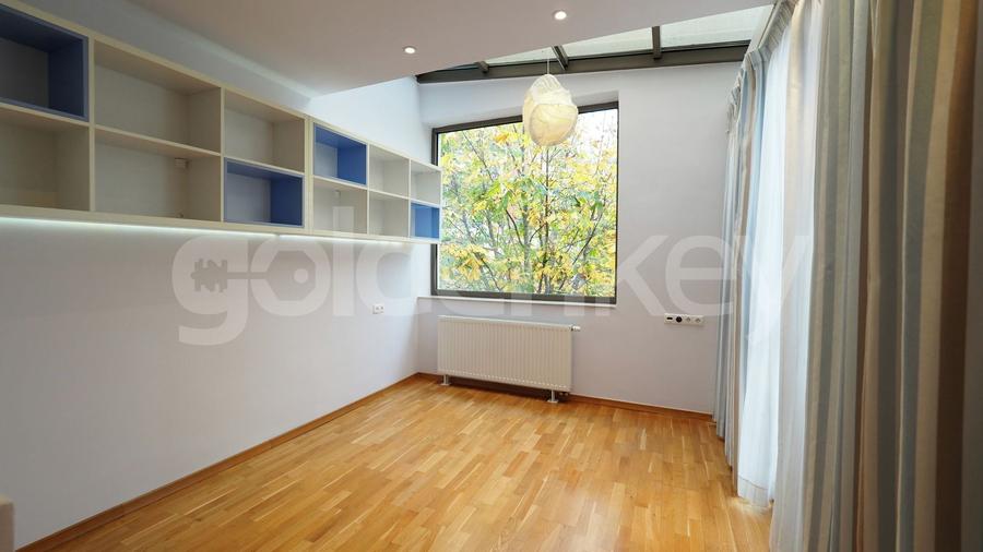 Duplex cu 6 camere cu Canalizare în Băneasa