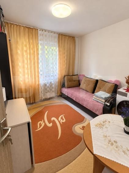 Apartament cu 3 camere semidecomandat, mobilat în Mănăștur