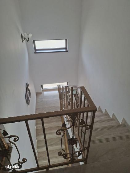 Casă cu 4 camere cu Teren 325 Mp în Central
