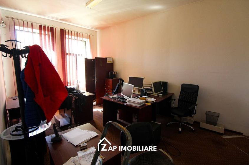 Casă individuală cu 3 camere cu Canalizare în Central