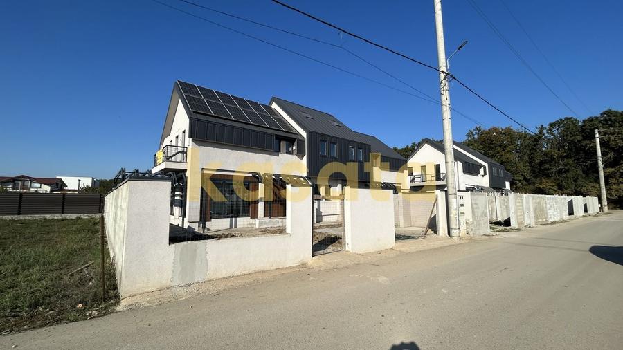 Duplex cu 4 camere cu Canalizare în Balotești