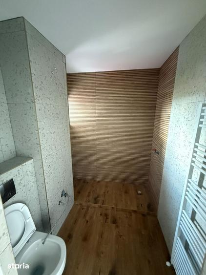 Apartament cu 3 camere în Micro 17