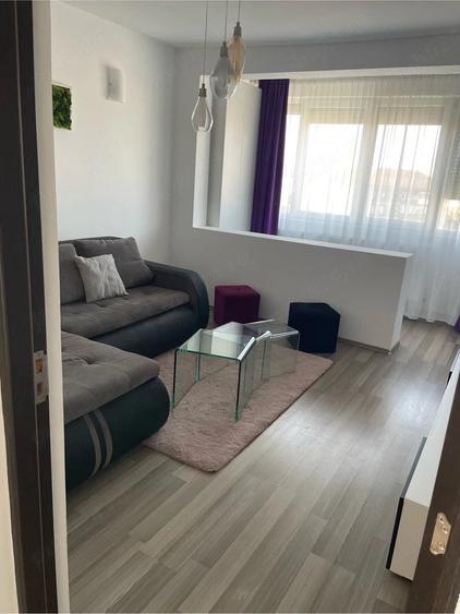 Apartament cu 3 camere decomandat în Olimpia-Stadion