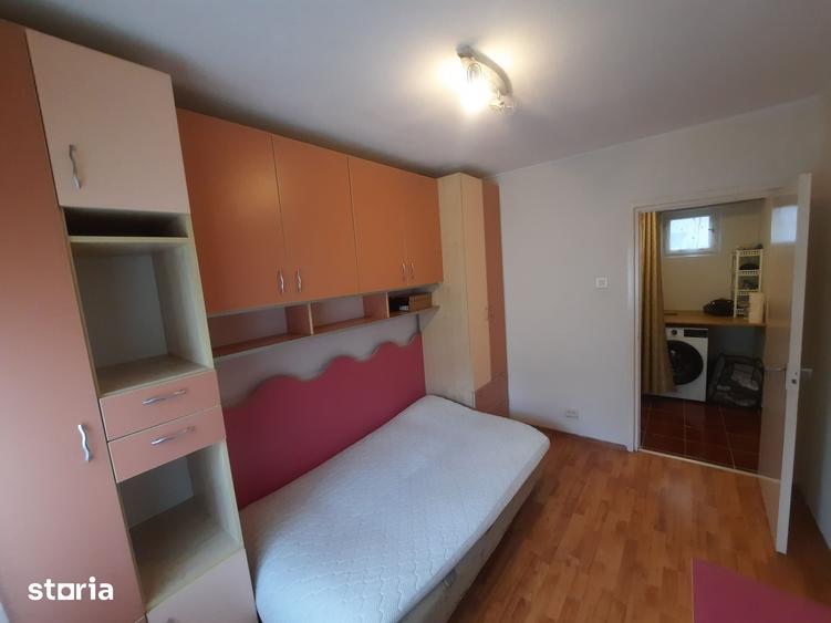 Apartament cu 3 camere decomandat în Burdea