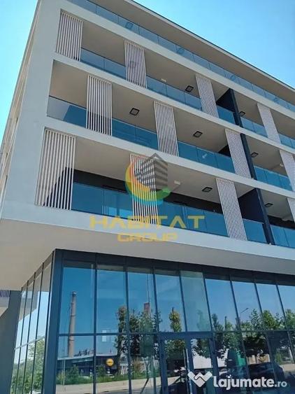 Apartament cu 3 camere decomandat în Titan