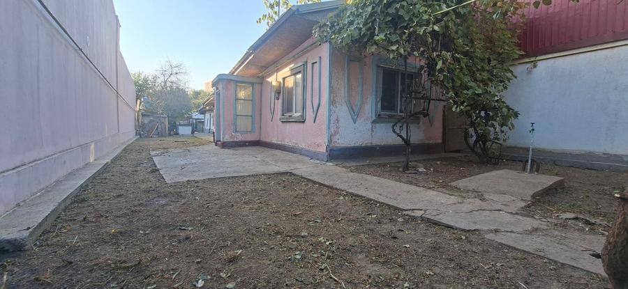 Casă individuală cu 4 camere cu Canalizare în Nord