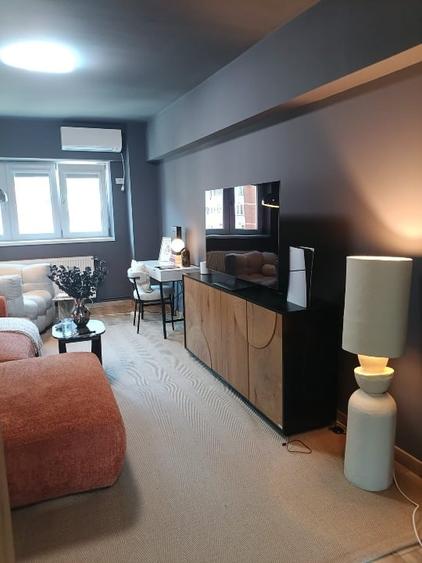 Apartament cu 4 camere decomandat, mobilat în Răcădău