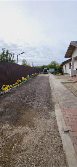 Casă cu 4 camere cu Teren 1000 Mp în Remuș