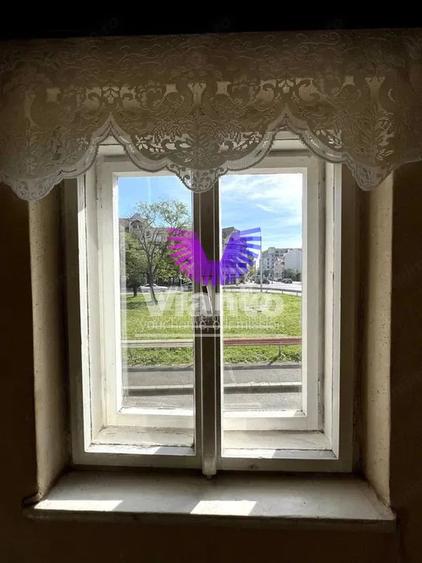 Apartament cu 3 camere decomandat în Ultracentral